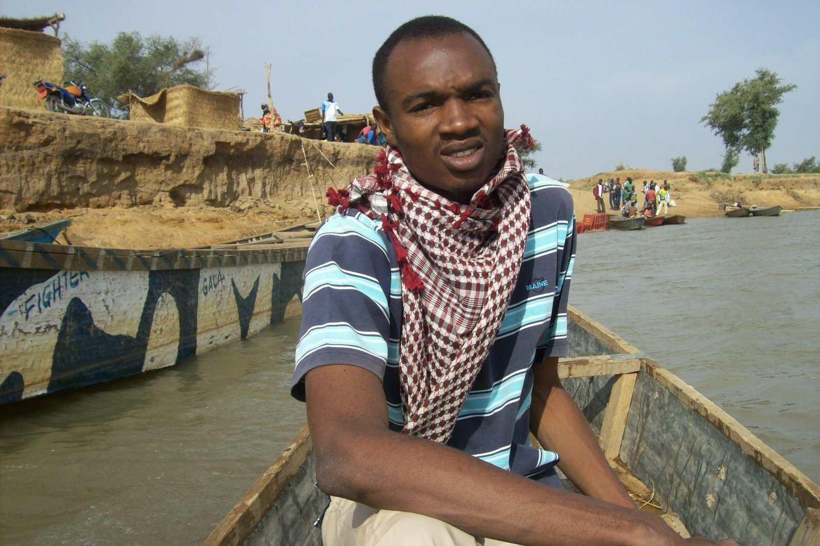 Canoeing the Chadian border into Cameroon.